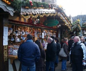 Kunden am Verkaufsstand